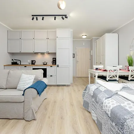 Nadmorskie Z Balkonem - Grunwaldzka By Renters דירה